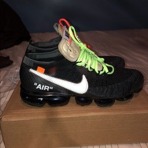 Nike Off-White Vapormax (Black)